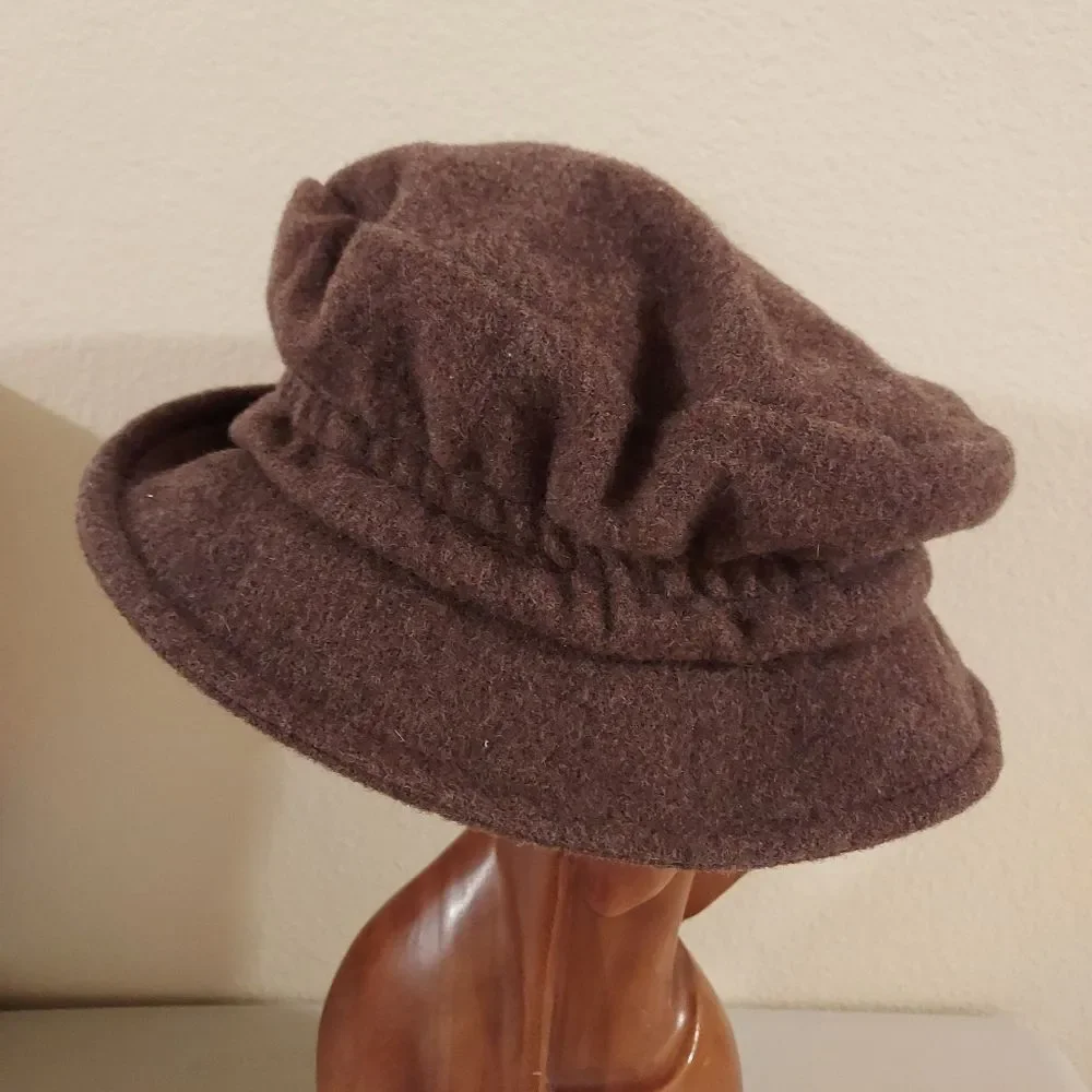 Slouchy Cloche Cap Hat Wool Blend Boho Hat Vintage Brown size M